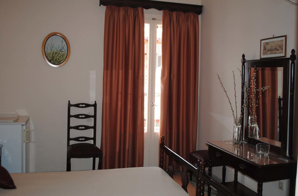 Pension Alkistis Tolón Quarto foto